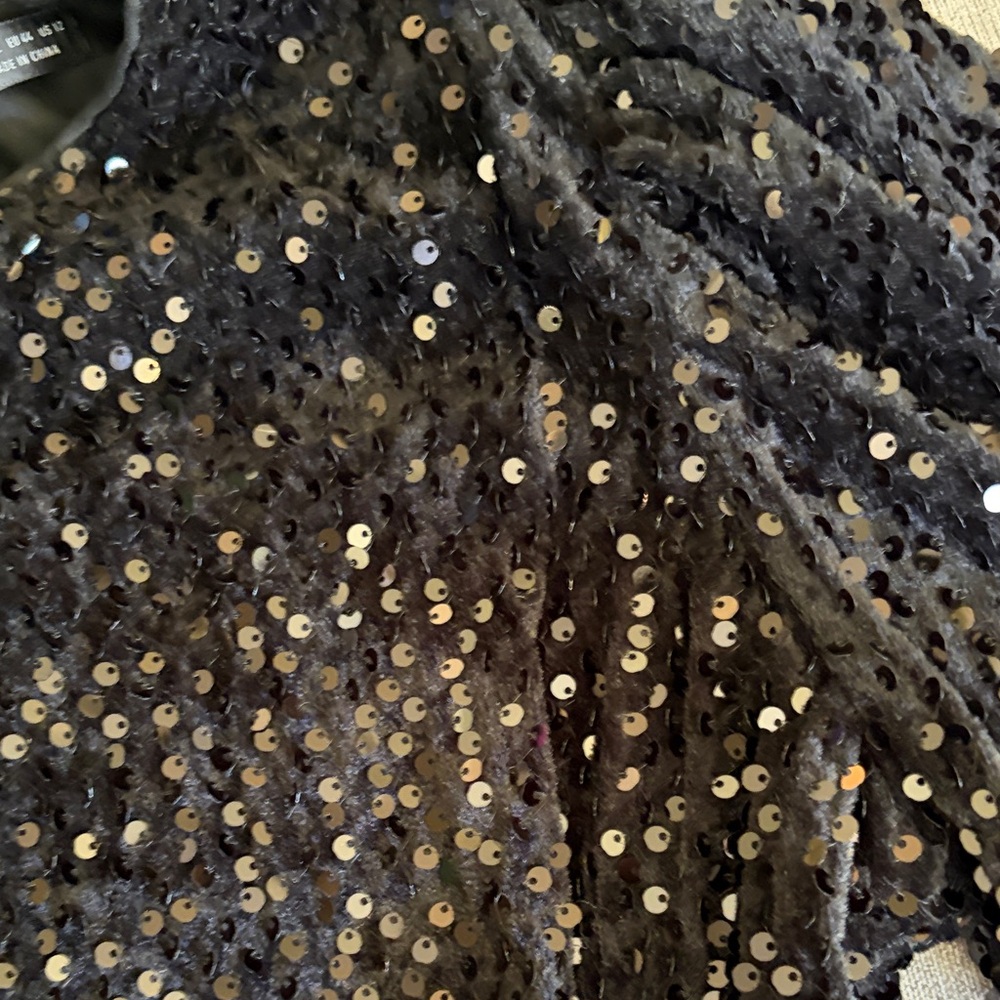 Sequin Tie-Front Crop Top - Black - Picture 3 of 9